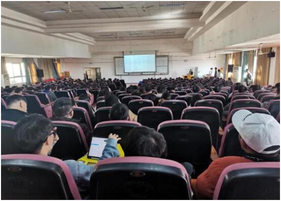 8B4D